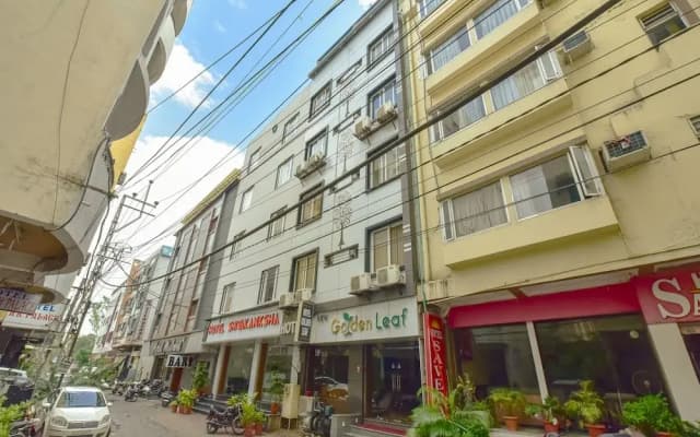 Hotel Golden Leaf