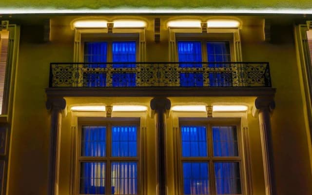 Elegance Asia Hotel