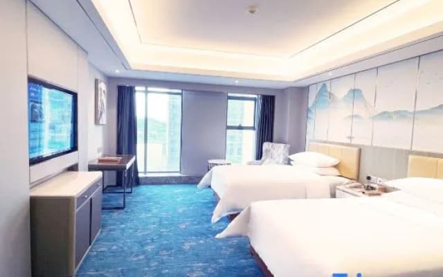 Venus Royal Hotel （Wuzhou Railway Station Meiguihu Park Branch）