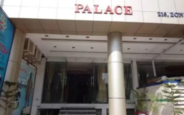 Deluxe Hotel Gaurav Palace