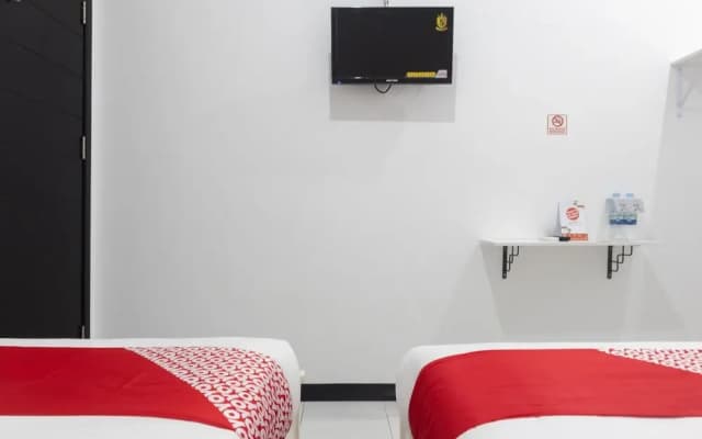 Cozy Stay by OYO Rooms