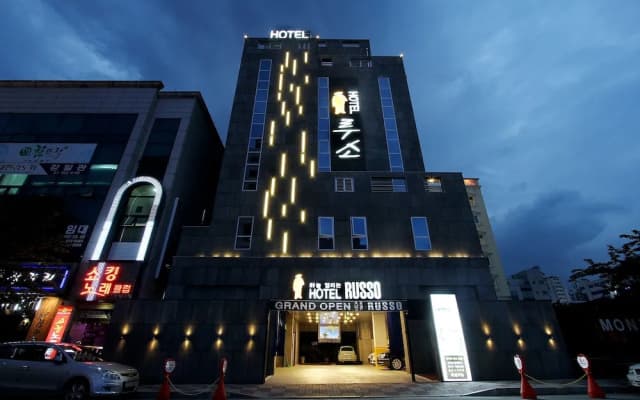 Russo Hotel
