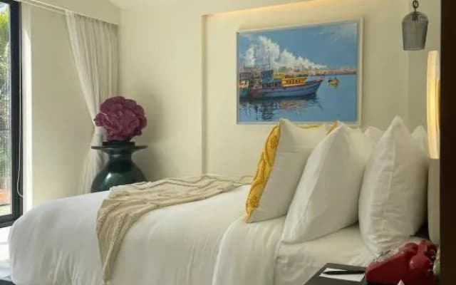 The Postcard on the Arabian Sea
