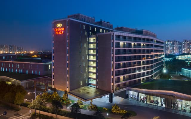 Crowne Plaza Shanghai Xiayang Lake by IHG