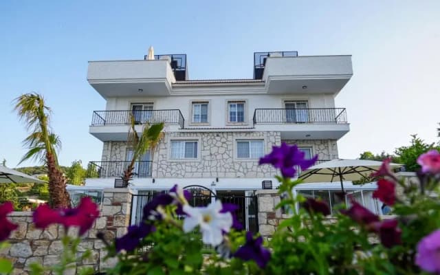 Urla 1867 Hotel