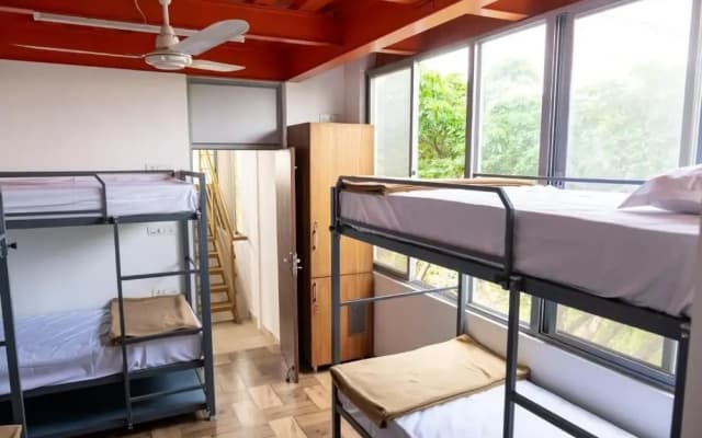Stopover Backpackers Stay