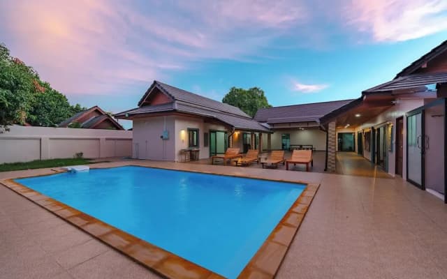 Spacious 4BR Pool Villa in Chalong V155