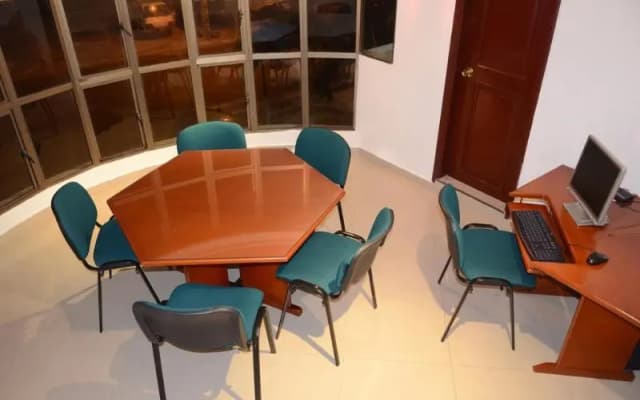 Hotel Intersuites