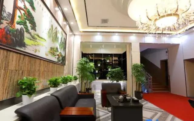 Yining Yimu Business Hotel
