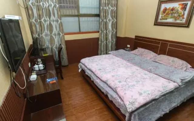 Tai He HuaBao Hotel