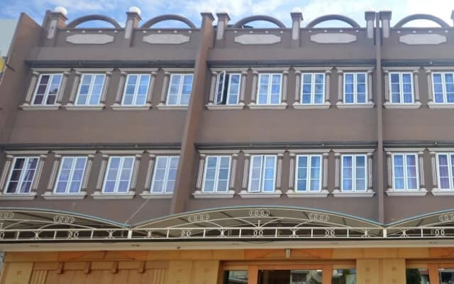 Grand Palace Hotel