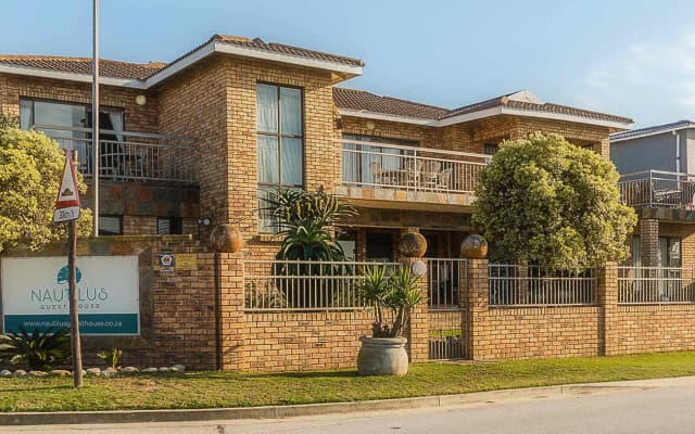 Nautilus Guesthouse