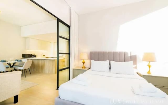 LUX - Contemporary Suite Dubai Marina