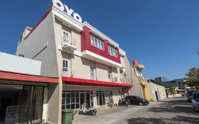 OYO 1075 Rumah Indah Losari Inn