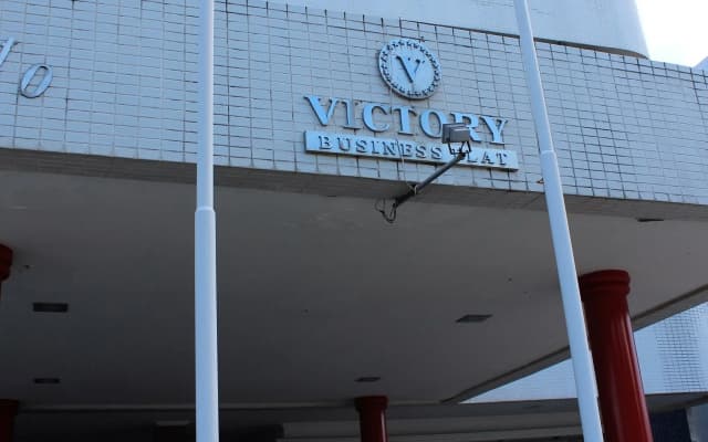 VICTORY TAMBAU Flat