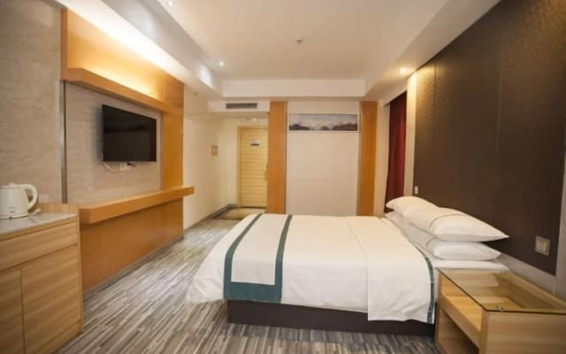 City Comfort Inn (Zhanjiang Mazhang High-speed Railway West Station Store)