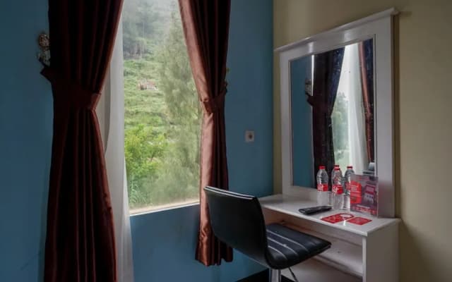 Alesha Penginapan by RedDoorz