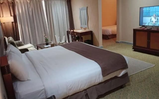 Desert Inn Resort and Camp