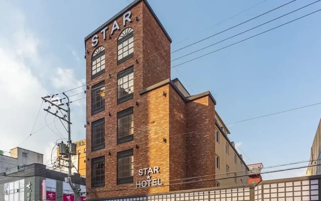 Jeonju Junghwasandong Hotel Star