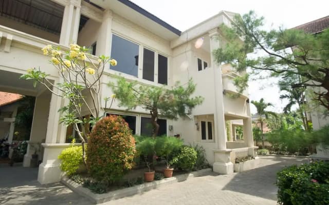 Jasmine Kayla Guest House by RedDoorz