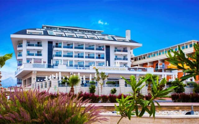 White Gold Hotel & Spa
