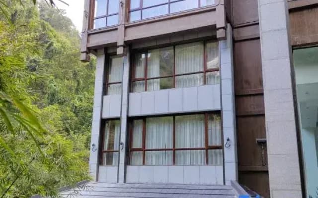 Longsheng Hot Spring Resort