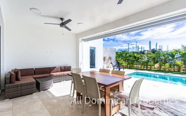 Spacious Family Suite, Ocean Village!