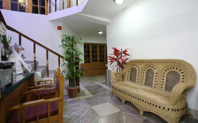 Hotel Charu Palace Leh