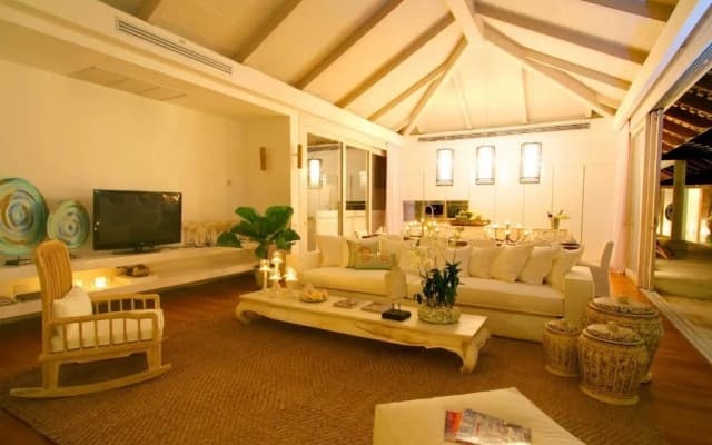 Mia Beach, Beach Villa And Events