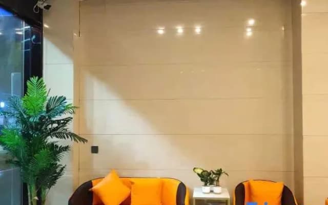 Home Inn Huayi Select Hotel (Shangrao Yanshan Hekou Town Jiuyang Avenue)