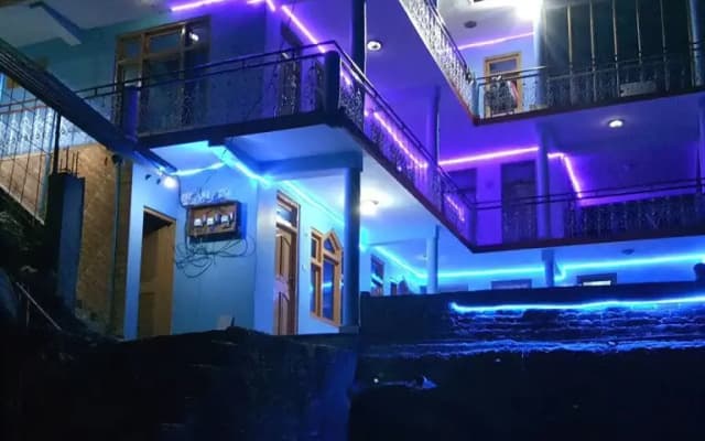 Pinewood Inn Kasol