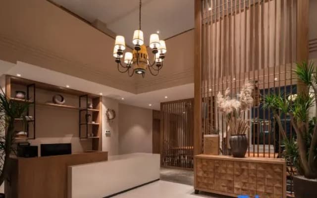 Yashangyinting Hotel [The first choice for overseas tourists]