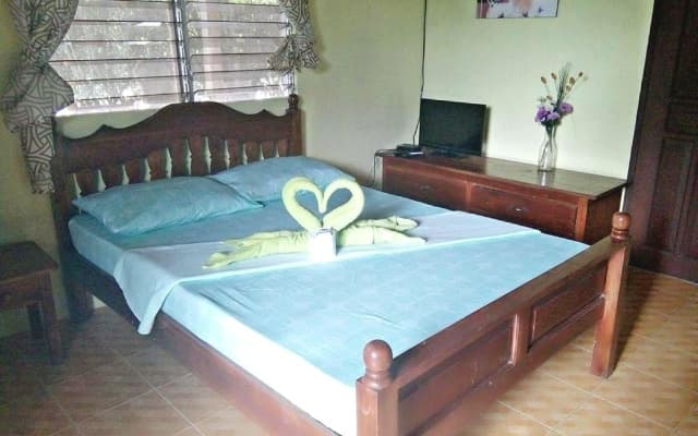 Hotel Sisters Inn  Moalboal