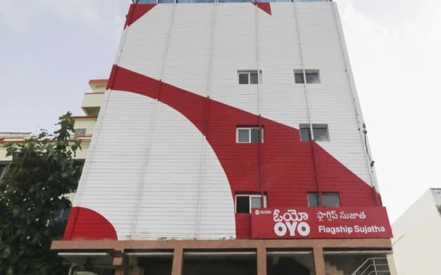 Sujatha Nirmala Convent Road by OYO Rooms