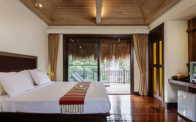 Rai Saeng Arun Resort