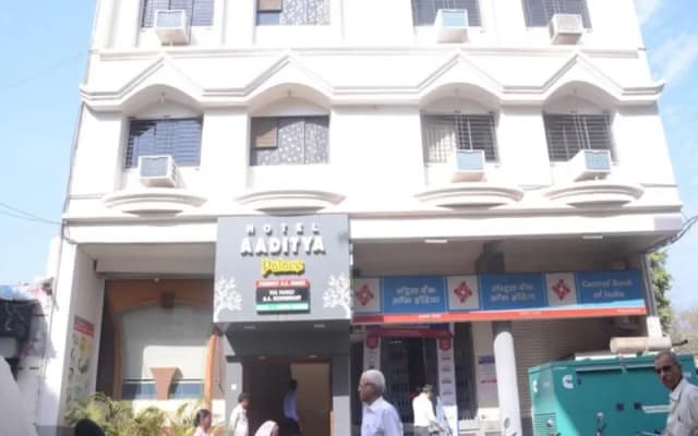 Hotel Aaditya Palace