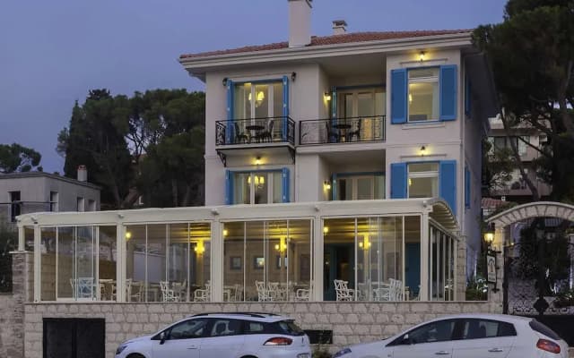 Karamela Otel