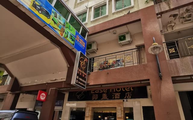 Ease Hotel