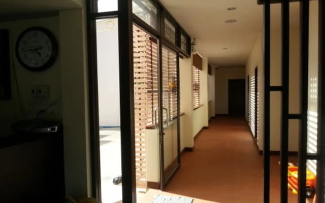 Ponburi Hotel
