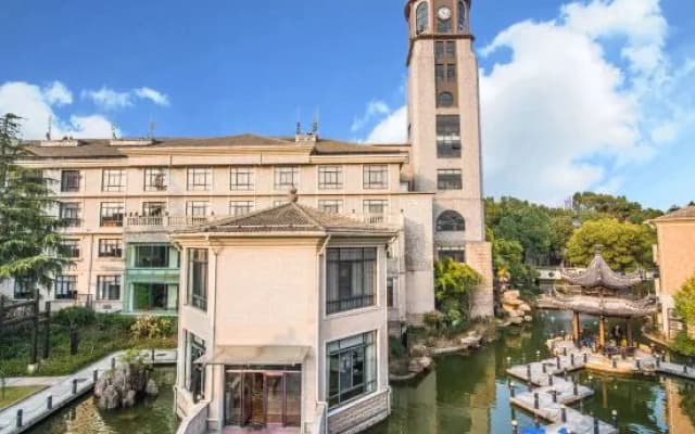 Conversion of Tianmu Lake Jingbo Lake View Resort Hotel