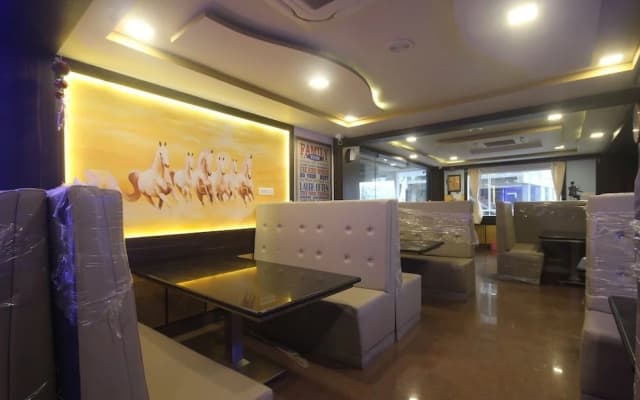 Hotel Prakash