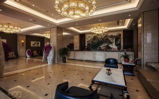 Huzhou Wealth Hotel
