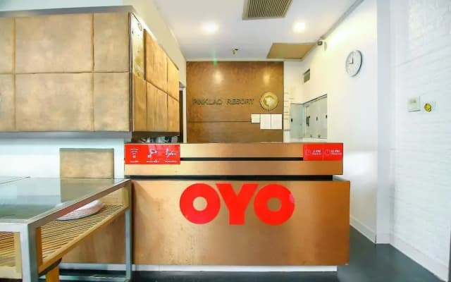 OYO 1002 Pinklao Resort