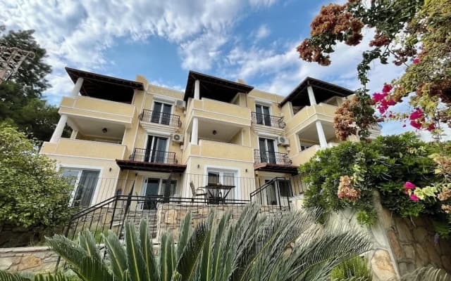 Farrys Boutique Hotel & Beach Club