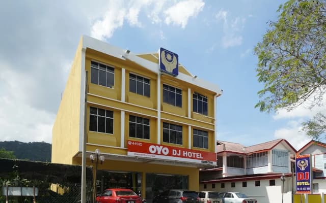 OYO 90929 DJ Hotel