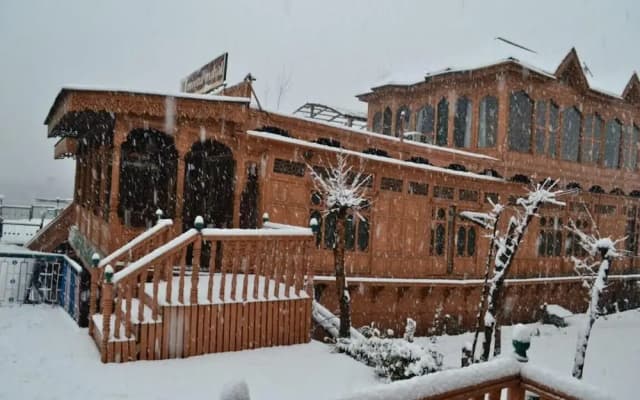 Meena Group houseboats