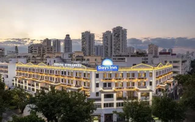 Days Inn by Wyndham Sanya (Sanya Bay Coconut Dream Corridor Branch)
