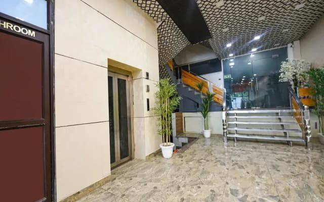 Crystal Palace by OYO Rooms