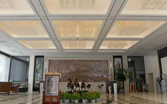 Baiyin Hotel
