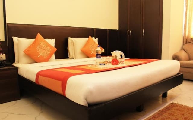 Hotel Aman Palace-Rajouri Garden
